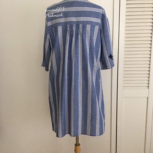 Adorable Vertical Stripe Shift Dress with Pockets - Picture 4 of 6
